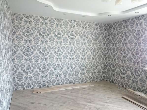 Поклейка обоев малярные работы в Москве фото 7