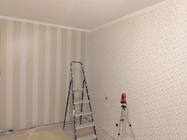 Поклейка обоев малярные работы в Москве фото 3
