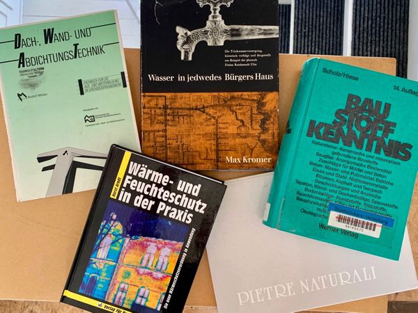 Fach- und Sachliteratur - 36 Bücher Architektur Städtebau Baustoffkunde
