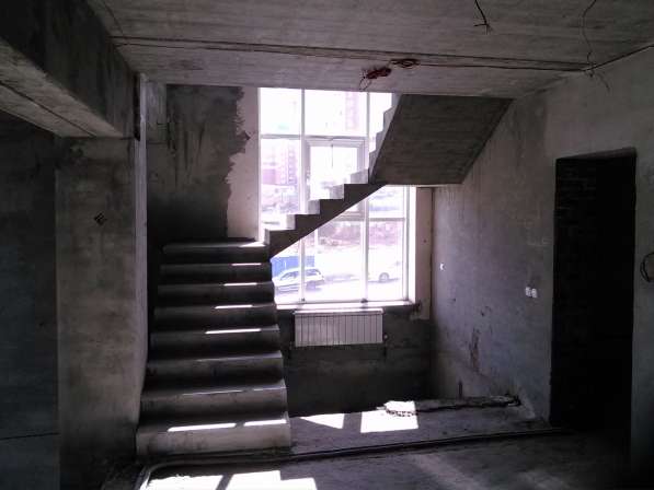 Изготовление железо-бетонных лестниц для коттеджа в Ульяновске фото 9
