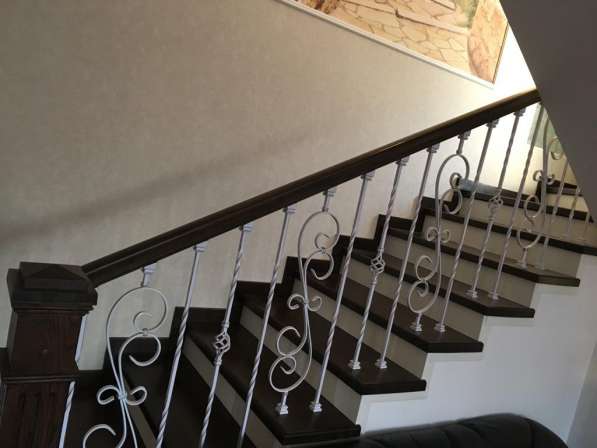 Монтаж и установка деревянных лестниц для дома в Калуге фото 13