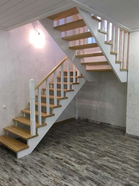 Монтаж и установка деревянных лестниц для дома в Калуге