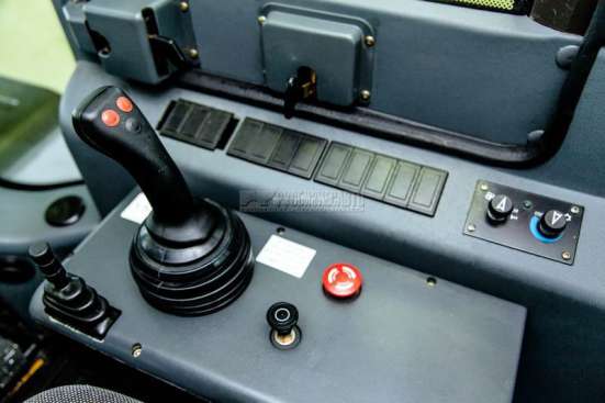 Фронтальный погрузчик SDLG 936 (г/п 3т., V 1.8 м3) в Вологде фото 4