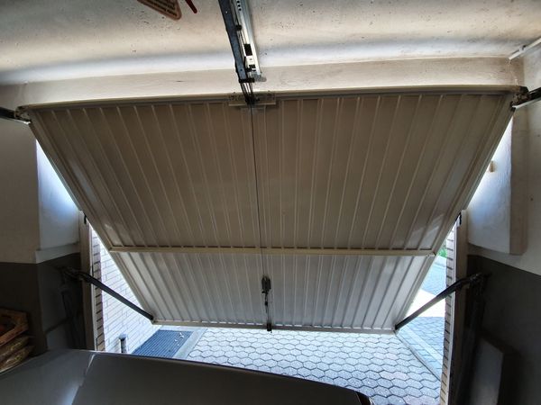 Garagentor mit elektr Antrieb: Kleinanzeigen aus Gangelt - Rubrik Türen, Zargen, Tore, Alarmanlagen