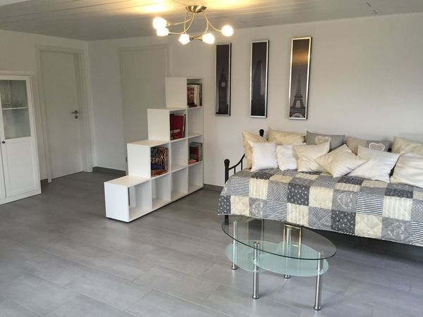 Moderne Wohnung zu vermieten - komplett: Kleinanzeigen aus Kirchardt - Rubrik Vermietung 3-Zimmer-Wohnungen