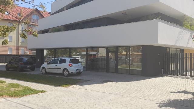 Eladó 187 m2-es iroda Debrecen, Széchenyi utca - Debrecen, Széchenyi utca - Iroda, Kereskedelmi célú ingatlan 1