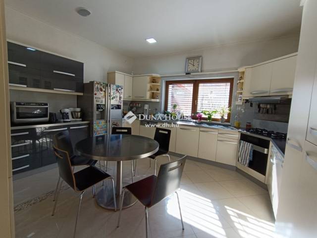 Eladó ház, Budapest 15. ker. - Budapest XV. kerület, Pestújhely - Családi ház 6