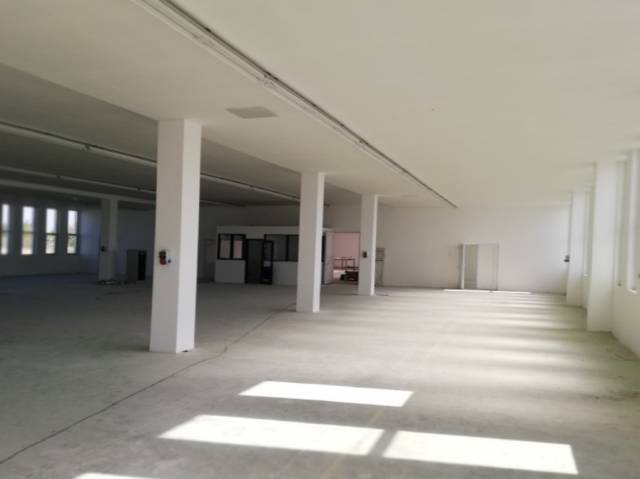 Kiadó 10000 m2-es üzlethelyiség Sárbogárd - Sárbogárd - Üzlethelyiség 0