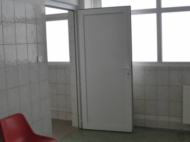 Kiadó 10000 m2-es üzlethelyiség Sárbogárd - Sárbogárd - Üzlethelyiség 9