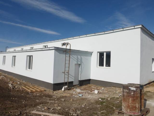 Kiadó 10000 m2-es üzlethelyiség Sárbogárd - Sárbogárd - Üzlethelyiség 1