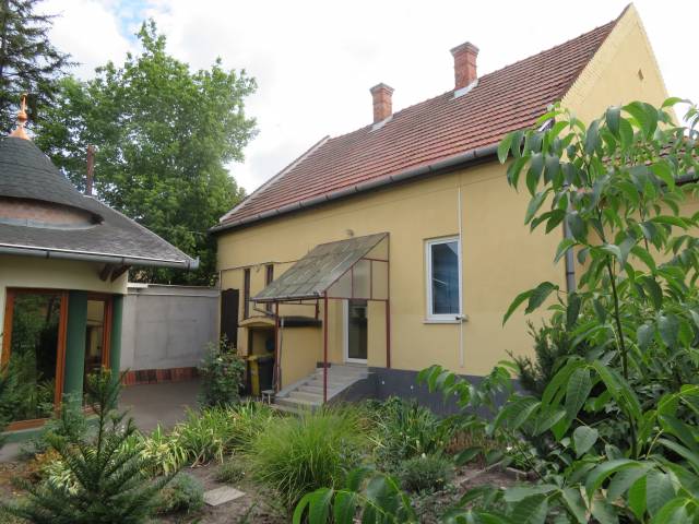 Eladó 150 m2-es családi ház Szeged, Kismartoni utca - Szeged, Kismartoni utca - Eladó ház, Lakás 3
