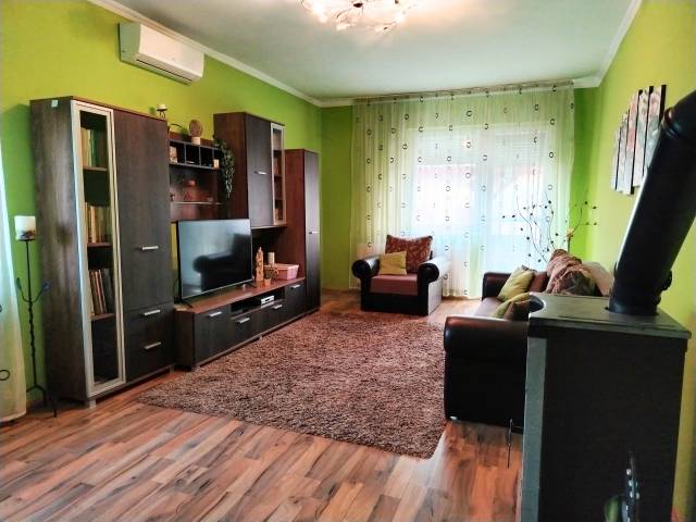 Eladó 104 m2-es családi ház Debrecen - Debrecen - Családi ház 9