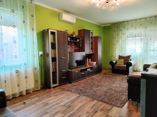 Eladó 104 m2-es családi ház Debrecen - Debrecen - Családi ház 7