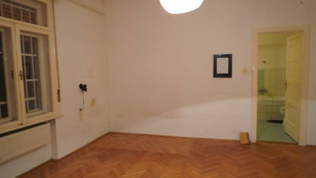 Eladó 81 m2-es téglalakás Budapest II. kerület - Budapest II. kerület - Eladó ház, Lakás 8