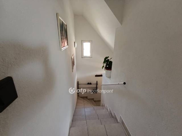 Eladó Ház, Levél - Levél - Családi ház 12