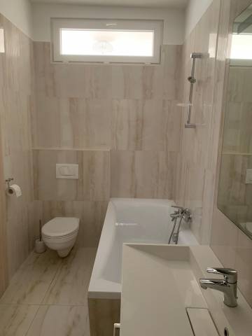 Eladó 48 m2-es téglalakás Pápa, Belváros - Pápa, Belváros - Tégla lakás 11