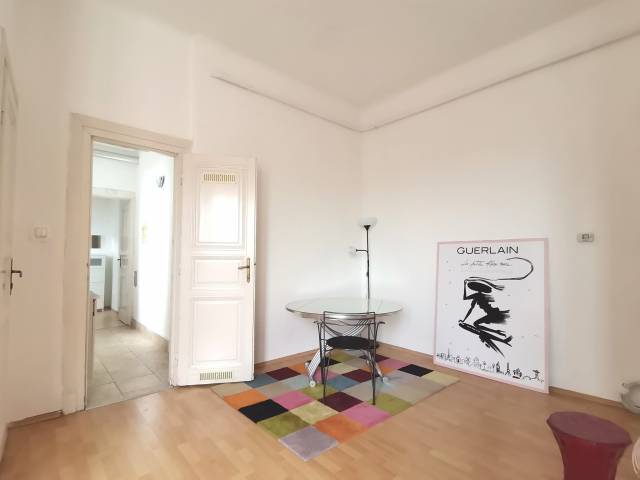 Eladó 38 m2-es téglalakás Budapest V. kerület - Budapest V. kerület - Eladó ház, Lakás 6
