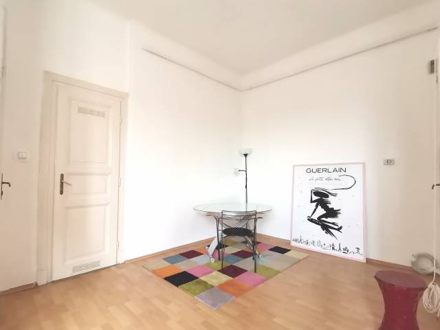 Eladó 38 m2-es téglalakás Budapest V. kerület - Budapest V. kerület - Eladó ház, Lakás 4