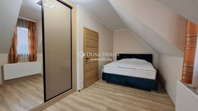 Felújított, 2 szint, gázcirkó, padlófűtés, napelem, klíma, iker ház, Gödöllő - Gödöllő - Ikerház 13