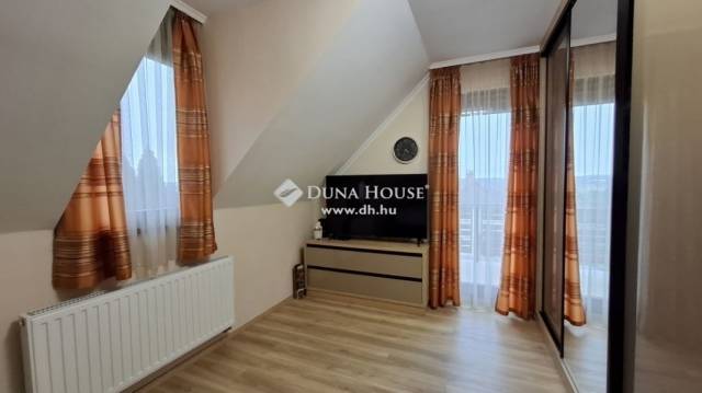 Felújított, 2 szint, gázcirkó, padlófűtés, napelem, klíma, iker ház, Gödöllő - Gödöllő - Ikerház 14