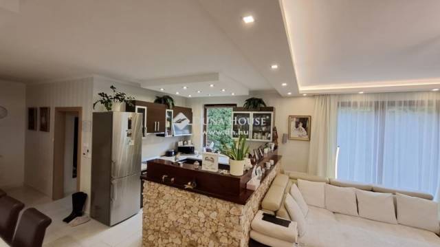 Felújított, 2 szint, gázcirkó, padlófűtés, napelem, klíma, iker ház, Gödöllő - Gödöllő - Ikerház 8