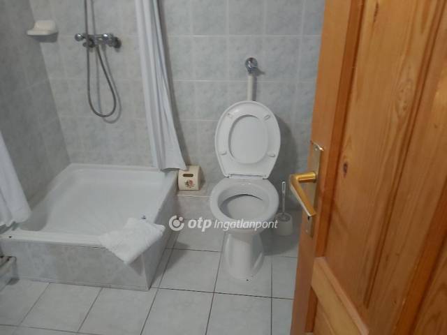 Eladó 1169 m2-es hotel, panzió Hajdúszoboszló, üdülő övezet - Hajdúszoboszló, üdülő övezet - Szálloda, Hotel, Panzió 21