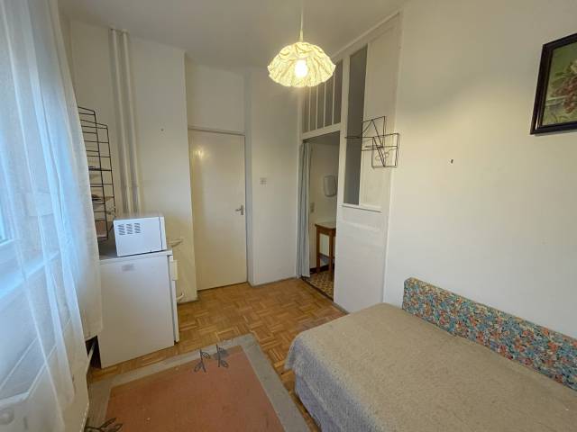 Eladó 39 m2-es csúsztatott zsalus lakás Budapest IX. kerület - Budapest IX. kerület - Eladó ház, Lakás 3