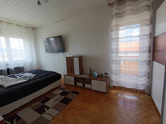 Eladó 52 m2-es téglalakás Pécs - Pécs - Eladó ház, Lakás 4
