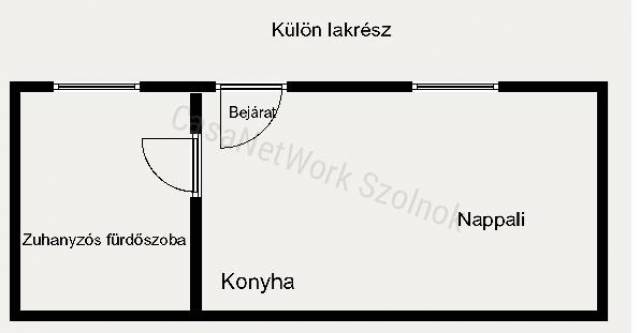 Szolnokon 2 szobás felújított családi ház eladó - Szolnok, Vegyiművek lakótelep - Eladó ház, Lakás 14