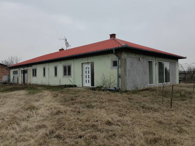 Eladó 217 m2-es tanya Lajosmizse - Lajosmizse - Telek 22