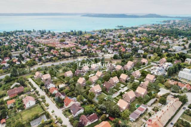 Eladó 85 m2-es tégla lakás Balatonfüred - Balatonfüred - Tégla lakás 3