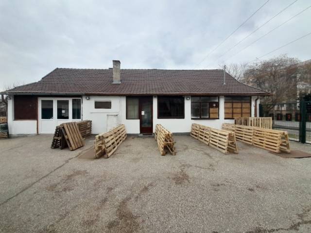 Eladó 90 m2-es üzlethelyiség Orosháza, Móricz Zsigmond utca - Orosháza, Móricz Zsigmond utca - Üzlethelyiség 0