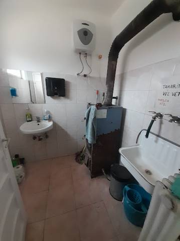 Eladó 90 m2-es üzlethelyiség Orosháza, Móricz Zsigmond utca - Orosháza, Móricz Zsigmond utca - Üzlethelyiség 17