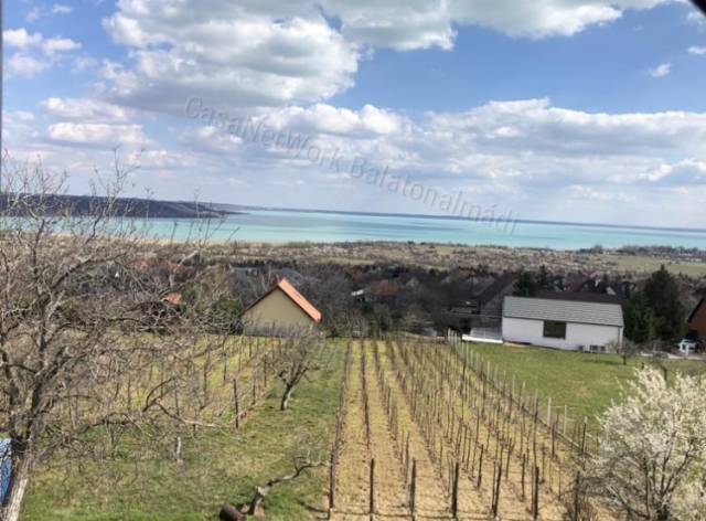 Lélegzetelállító panorámával nyaraló eladó Balatonalmádiban! - Balatonalmádi - Nyaraló 16