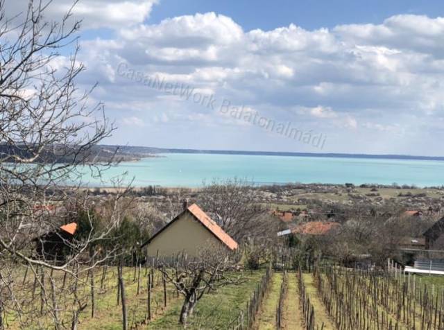 Lélegzetelállító panorámával nyaraló eladó Balatonalmádiban! - Balatonalmádi - Nyaraló 13