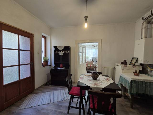 Teljesen felújított családi ház Gönyün! - Gönyű - Családi ház 17