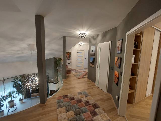 Eladó 300 m2-es családi ház Göd - Göd - Családi ház 3