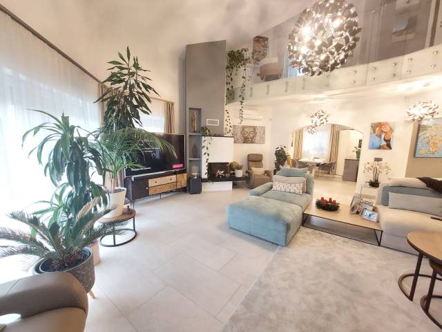 Eladó 300 m2-es családi ház Göd - Göd - Családi ház 8