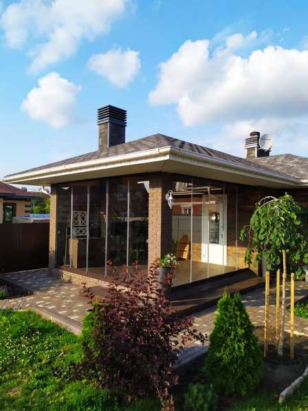 Безрамное остекление веранд, террас и беседок от компании Gl в Екатеринбурге фото 3